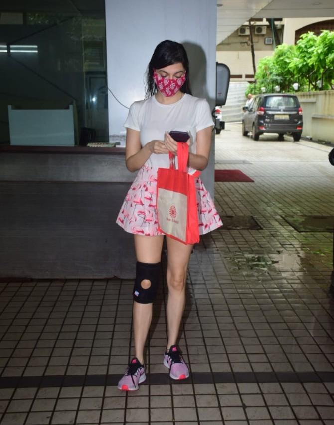 Satyamev Jayate actress Divya Kumar Khosla was snapped at t-series office in Bandra. The actress looked fab in her white top and pink floral skirt.