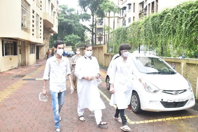 Composer Jatin Pandit of Jatin-Lalit fame and his family mourned the death of the music maestro and paid thier respects by visiting Pandit Jasraj's residence in Versova.