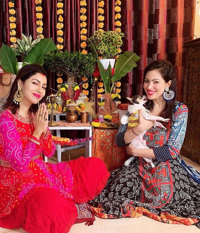 Like most of the celebrities, Debina Bonnerjee welcomed an eco-friendly Ganesh idol at her home. She posted this picture, where her friend-actress Munmun Dutta is also seen in the frame, alongside Bappa. Debina wrote in her caption, 