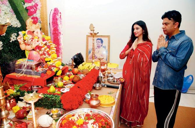 Divya Khosla Kumar and Bhushan Kumar got Ganesha home this year too, like every year. They hoped that Bappa bless everyone, especially in the current scenario.