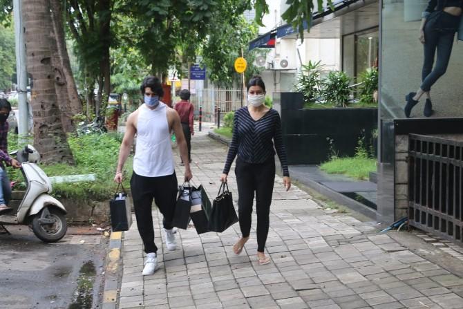 For the outing, Sushmita opted for a black checkered shirt dress and trousers along with a pair of white flip flops. Rohman showed off his muscles in his white t-shirt and black trousers. The couple donned white masks to prevent the spread of coronavirus. Looking at the number of bags, it seemed the couple shopped to their heart's content.
