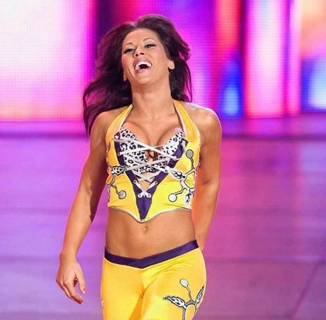 670px x 657px - Mickie James turned 41 and is a fit and fabulous mother of one