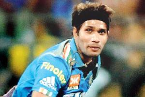 Bengal pacer Ashok Dinda now free to play for another state