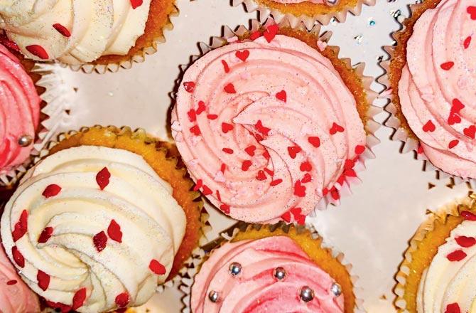 Keia and Yashaa spend around seven hours a day baking cupcakes
