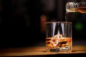 Delhi government allows serving liquor in restaurants, hotels