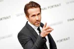 Ryan Reynolds to Candian teens: Don't kill my mom; stop partying