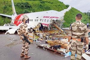 Kerala plane crash: Mortal remains of 16 passengers handed over to kin