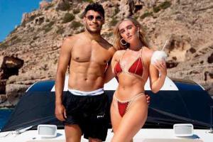 Alex Oxlade-Chamberlain, girlfriend Perrie Edwards enjoy Ibiza getaway