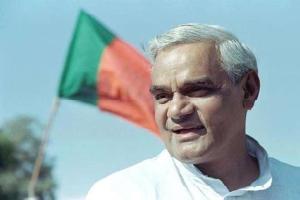 President, PM Modi pay respects to Vajpayee on his death anniversary
