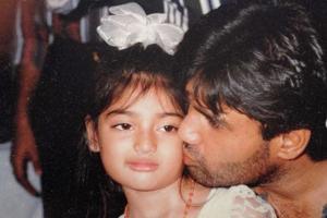 Athiya Shetty recalls childhood memories with father Suneil