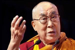 Dalai Lama prays for ailing Shinzo Abe