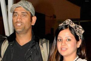 Sakshi Dhoni's heartfelt note for hubby: Proud of your accomplishments