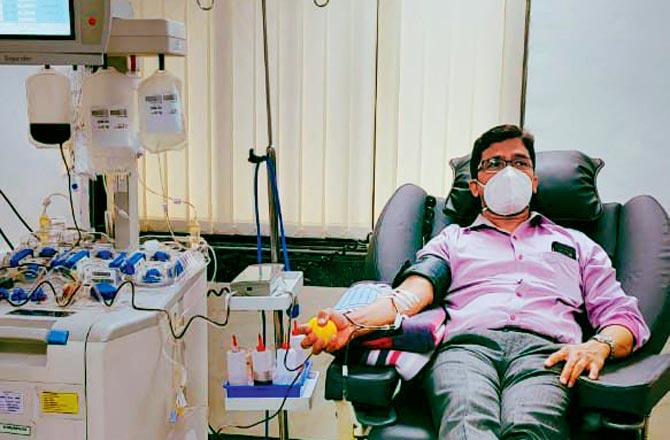 Dr Borade donates plasma
