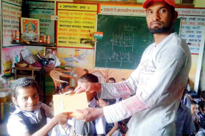 Twenty-six-year-old Ganpat Jaitughda teaches about 34 students at his Mohawadi village COVID school