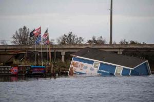 Hurricane Laura makes landfall in US; four killed