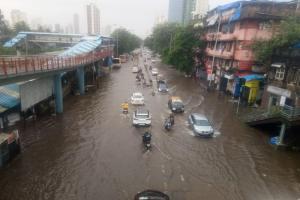 Mumbai Rains: 230 mm rainfall in 10 hours, more rain in next 3 hours