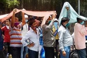 As Ganpati bids adieu to Mumbai, UP migrants return to jobs