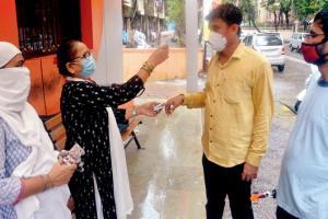 Mumbai records 979 new cases, current active cases below 20,000