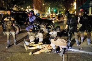 1 killed as armed Trump supporters attack BLM protesters in Portland