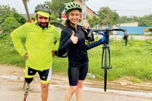 Rakul Preet Singh cycles with para-cyclist Aditya Mehta in Hyderabad