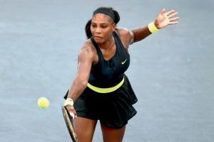 Serena rallies past sister Venus, builds confidence for US Open