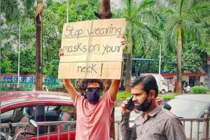 Mumbai man gives 'Dude with sign' a desi twist with hilarious placards