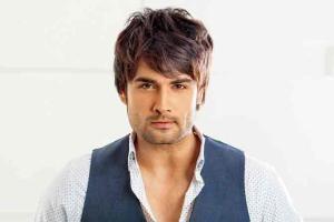 Telly Tattle: Vivian DSena ask his fans to beware of imposter
