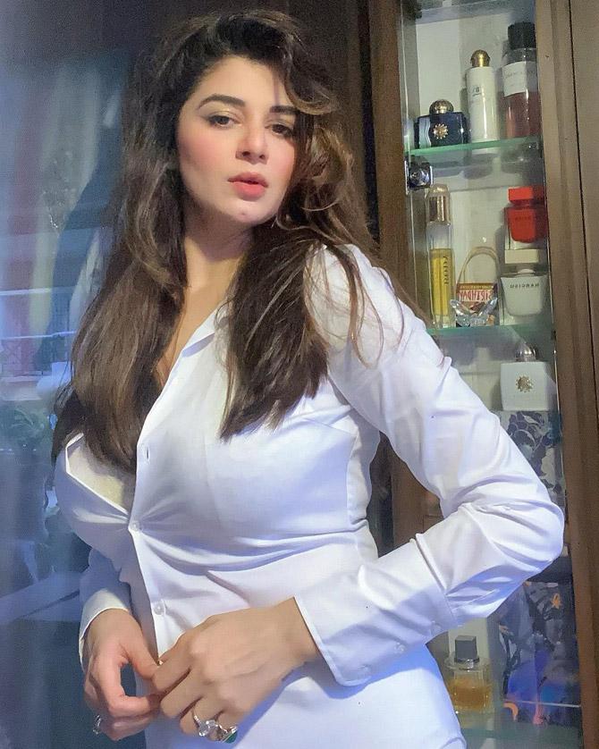 Kainaat Arora in a candid chat said that she always wanted to foray into the acting world in the comedy genre. Other than comedies, she loves romantic films and says she would have always chosen either one of them for her first film.
