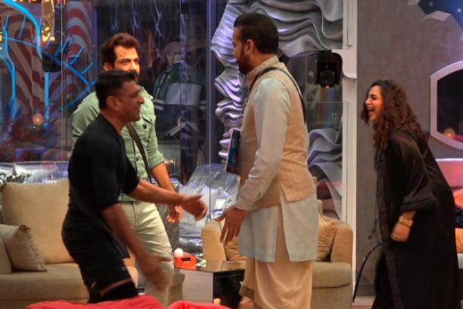 While Kashmera felt that the Challengers needed to have a captain from among them, Abhinav told Rahul to not choose Eijaz as all his work would then had to be done by Rahul himself.