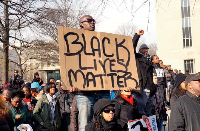 May 26: George Floyd Protests- Protests caused by the killing of George Floyd break out across hundreds of cities in the US and around the world. These are followed by further protests and rallies on June 6 against racism and police brutality around the world
