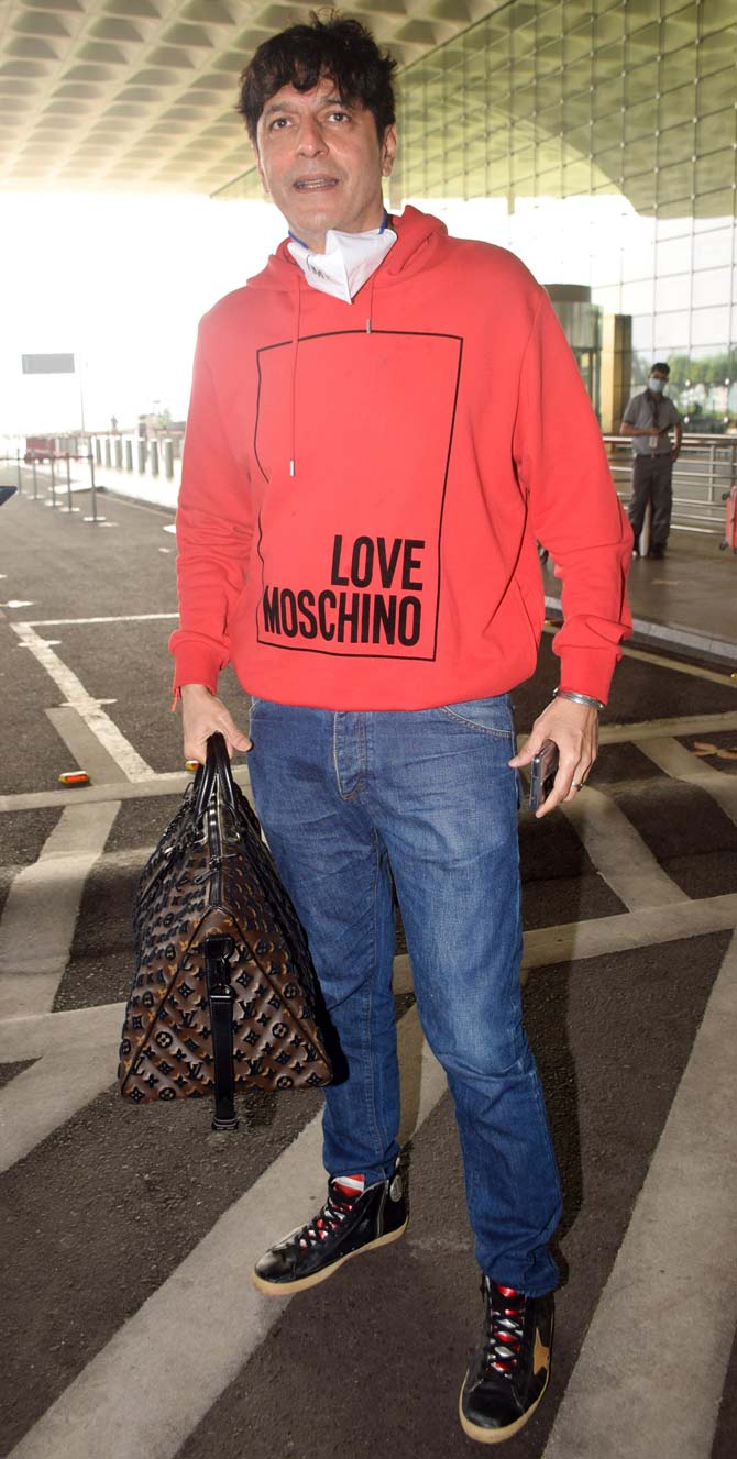 Chunky Panday was also snapped at the airport. Chunky Panday, on the show Fabulous Lives of Bollywood Wives, made a revelation about feeling jinxed on attending award ceremonies. 