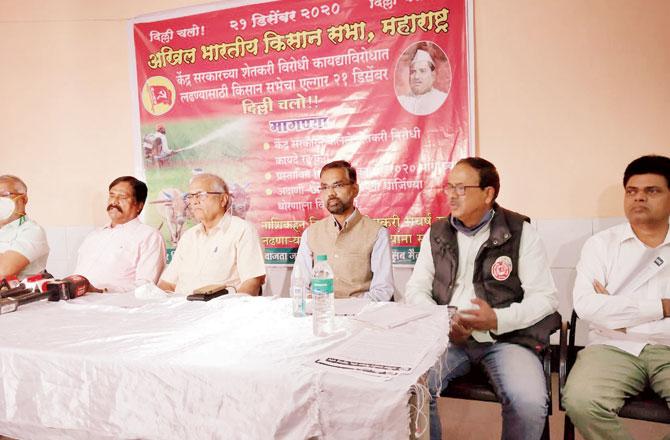 AIKS leaders announced their march to Delhi, at a press meet in Nashik on Friday
