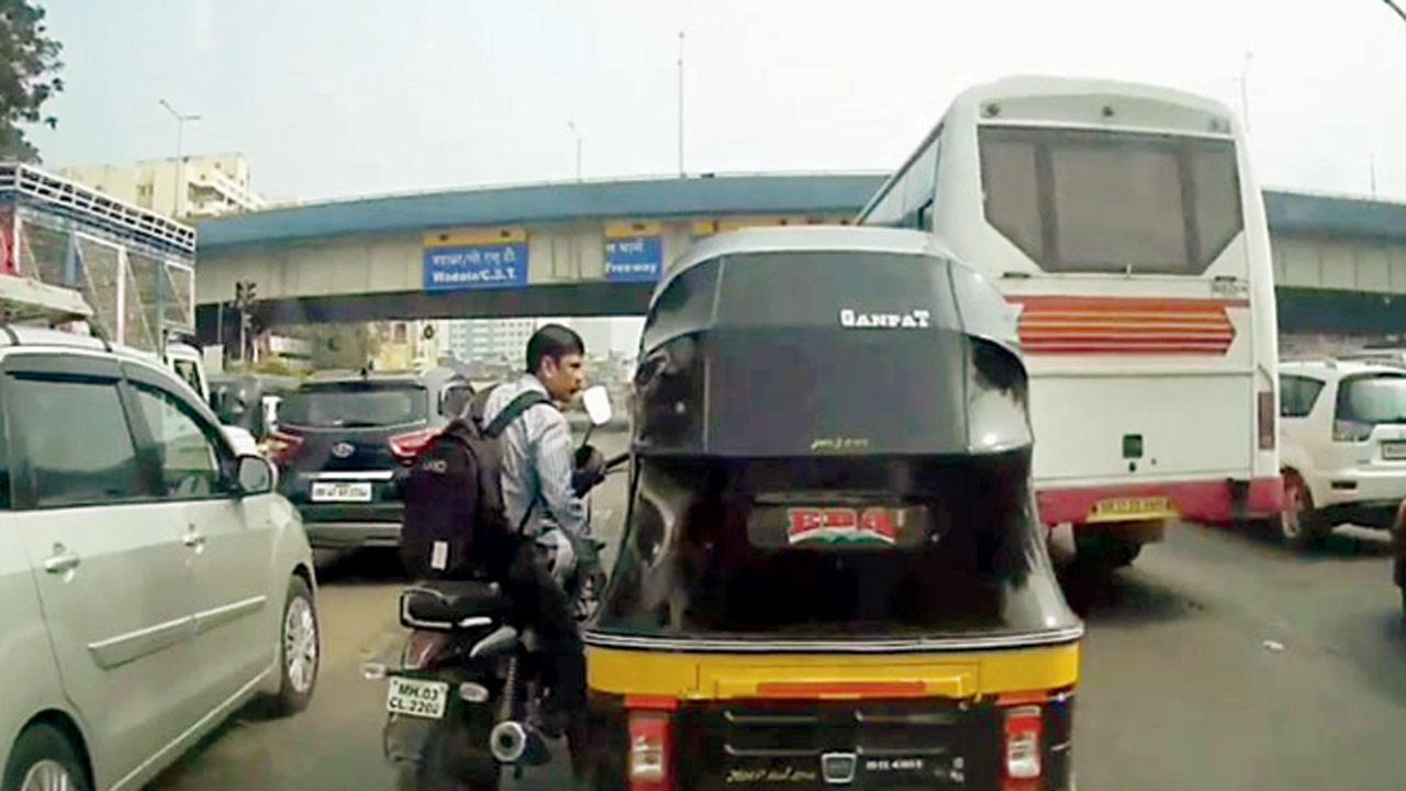 Rowdy auto driver may lose permit, licence over road rage