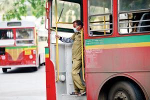 Activists oppose BEST's proposal to hire buses with drivers, conductors