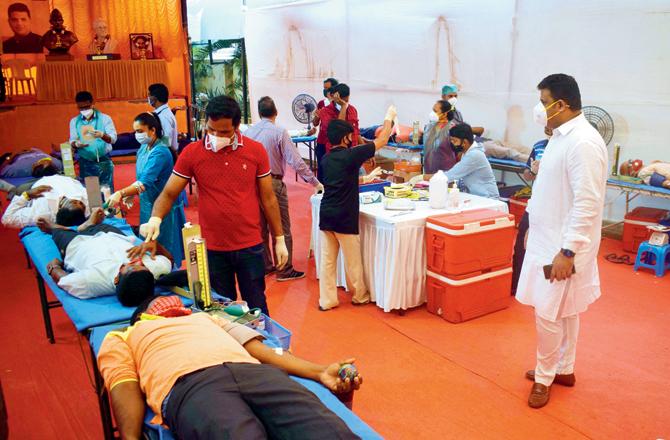People donating blood at Prabhadevi on Sunday