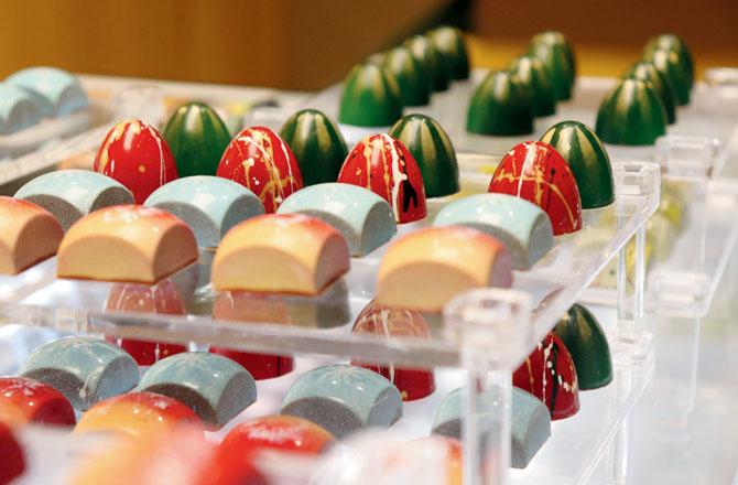 Christmas special bon bons by chocolatier Nikki Thakker. PICS/ANURAG AHIRE