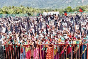 Union ministers meet farmers' groups for talk