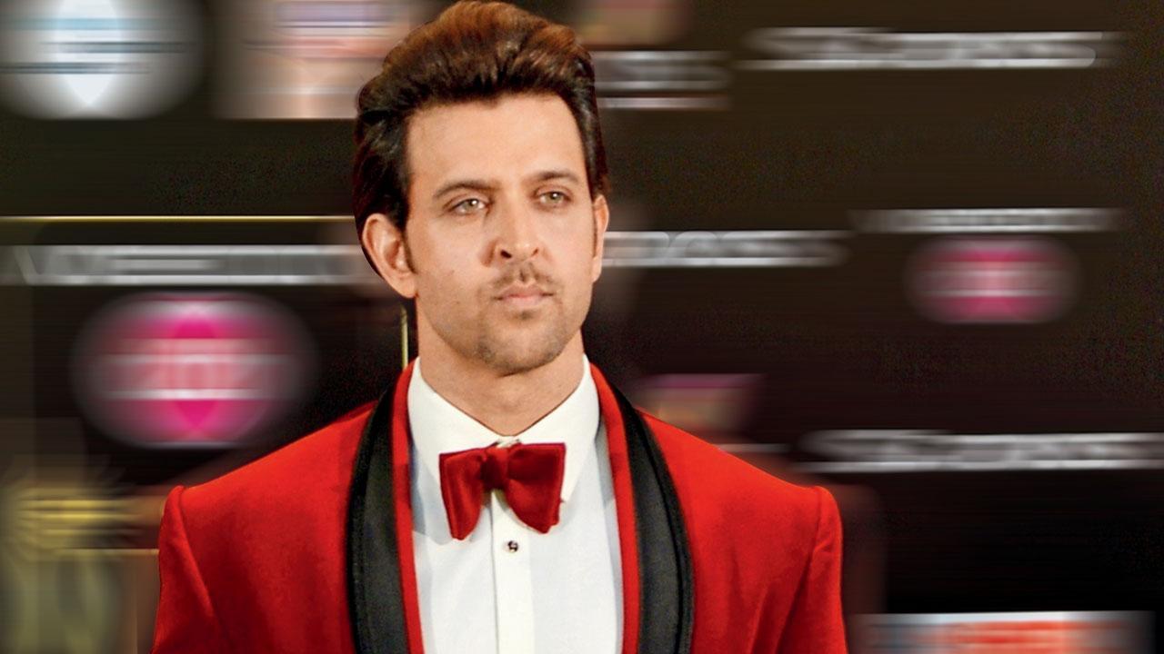 Hrithik Roshan: Red Sea International Film Festival: Hrithik Roshan  performs his signature step on his song 'Ek pal ka Jeena', win hearts - The  Economic Times