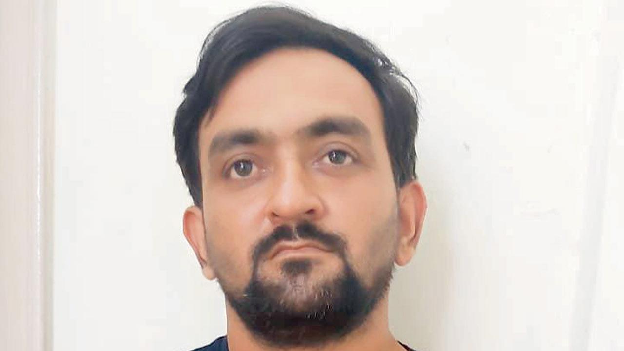 Mumbai Crime: Courier boy arrested for fleeing with jewellery