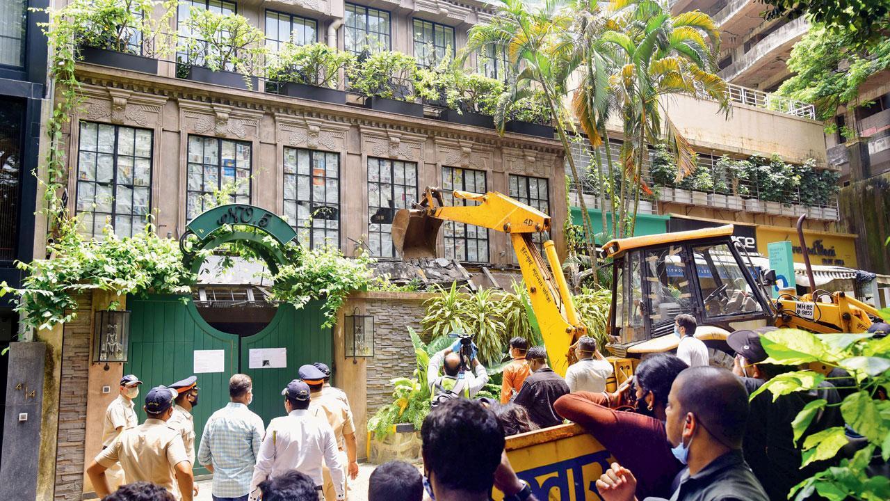 Mumbai: BMC chief summoned over demolition at Kangana Ranaut's home