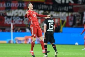 Lewandowski's brace fires Bayern to 2-1 victory