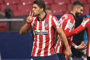 La Liga: Luis Suarez nets two as Atletico keep lead