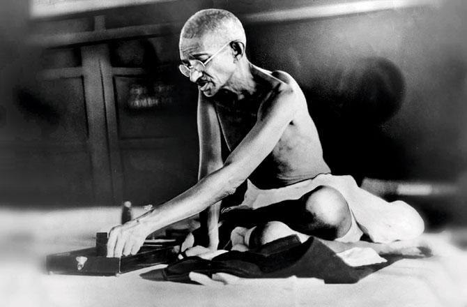 In the play, a baahubali starts imbibing the Mahatma’s teachings