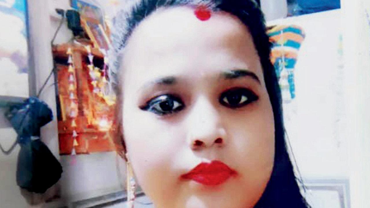 Mumbai: Woman found dead in sack at Aksa beach identified