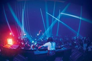 Night clubs, patrons must observe utmost discipline