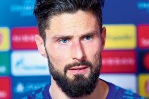 At 34, Chelsea's Giroud is oldest player to score hat-trick in CL
