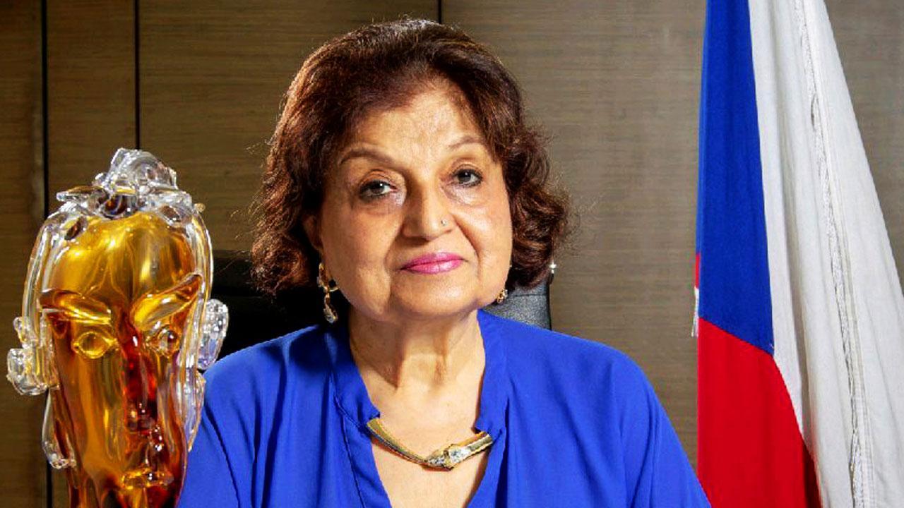 Mumbai: Czech Republic Consul General hosts adda for artists in outbreak
