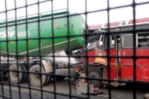 Six hurt as bus with essential staff hits concrete mixer in Vashi