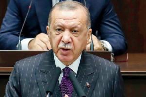 EU sanctions looming, Erdogan calls for energy talks