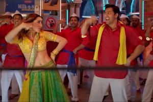 Teri Bhabhi song featuring Sara and Varun will get your foot tapping